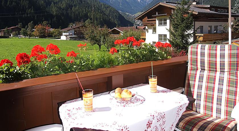 Hotel Maximilian Mayrhofen Habitación foto