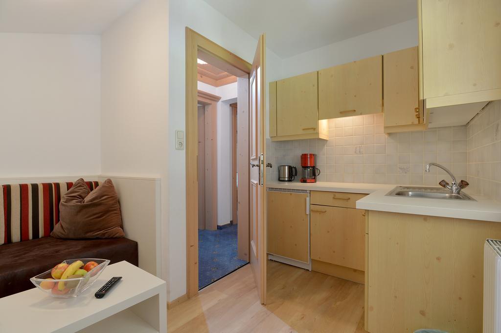 Hotel Maximilian Mayrhofen Habitación foto